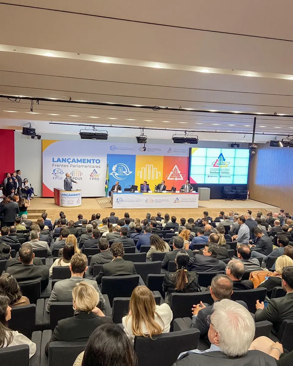 Vereadores participam de Lançamento das Frentes Parlamentares em Brasília-DF