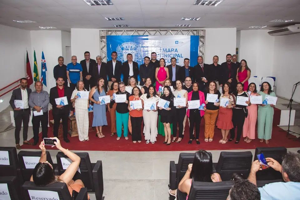 Câmara realiza sessão especial em homenagem aos Mestres da Educação de Cuité