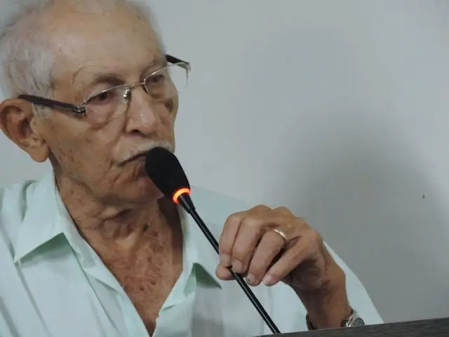 Vereador Ivanzinho solicita construção de estátua de Joventino Pontes em praça no Distrito do Melo
