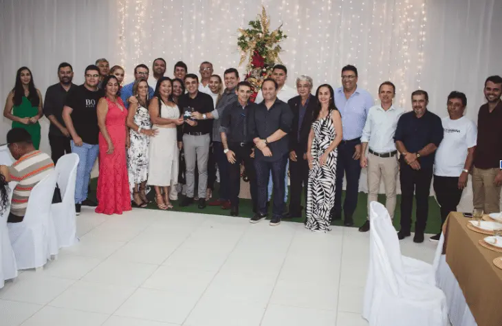 Câmara Municipal realiza confraternização que contou com a presença de todos os vereadores, servidores, além de colaboradores diretos e indiretos do Poder Legislativo local.