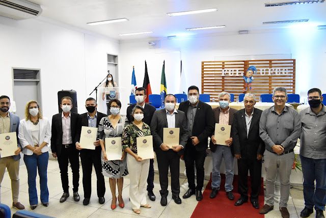 Câmara municipal entrega título de cidadania cuiteense a servidores do campus de Cuité da UFCG